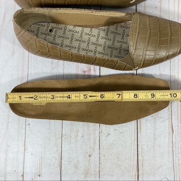 Vionic Delores Embossed Leather Loafers 8.5 - Picture 13 of 15